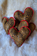 Load image into Gallery viewer, Be my Valentine Cushion
